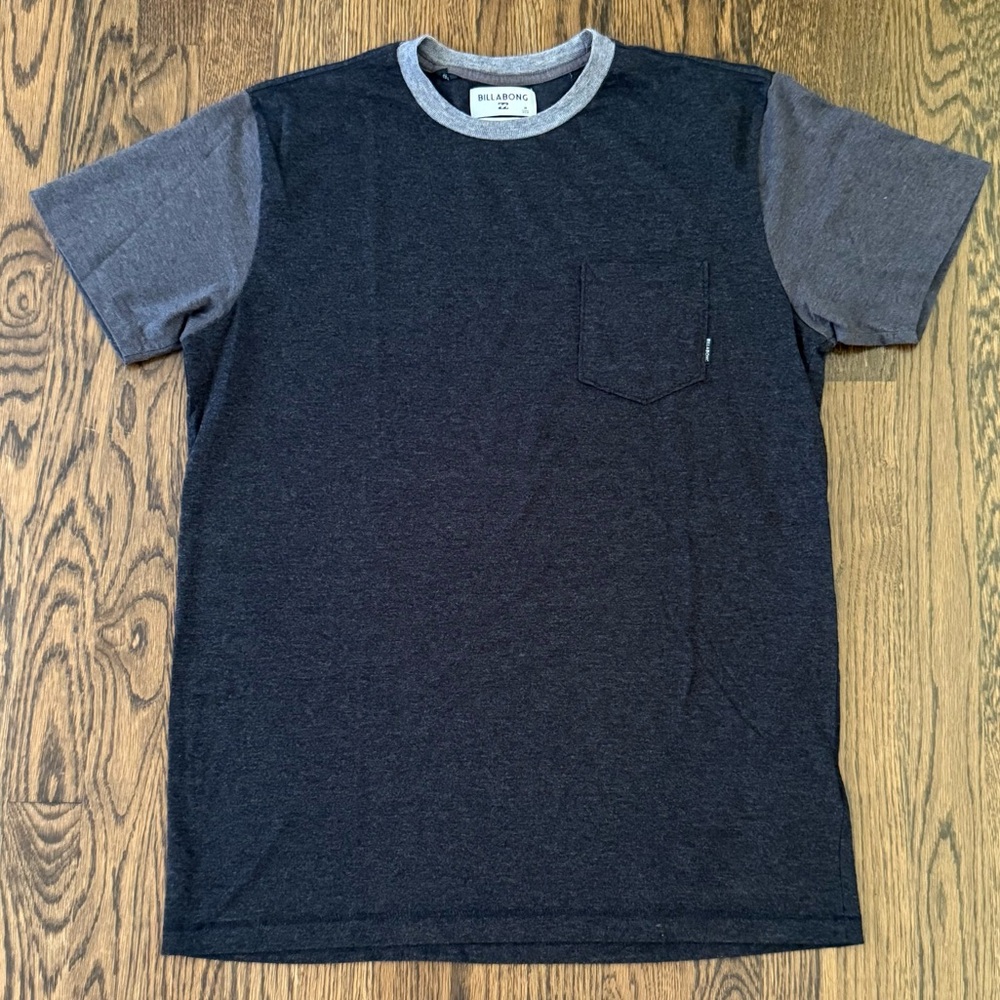 LIKE NEW Billabong Zenith Crew Short Sleeve Size M